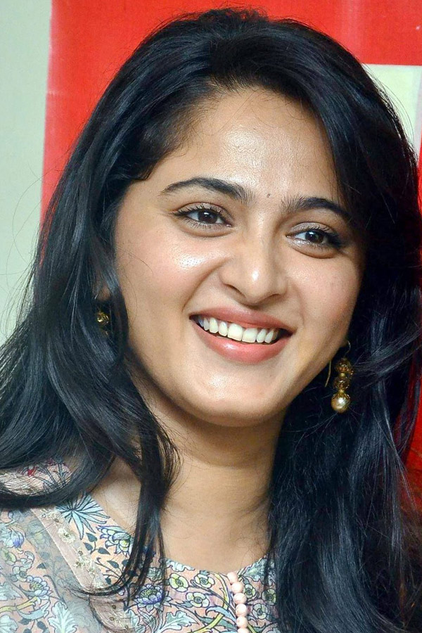 actress anushka shetty exclusive photo gallery - Sakshi47