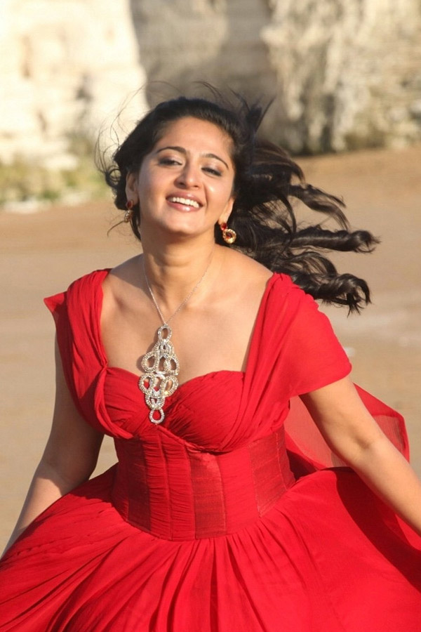 actress anushka shetty exclusive photo gallery - Sakshi10