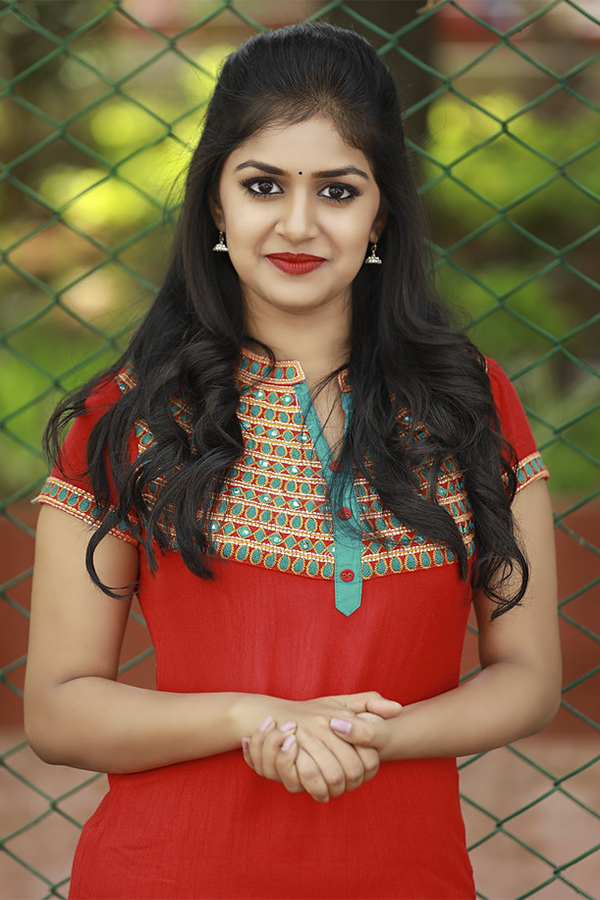 actress sanjana anand exclusive photo gallery - Sakshi10