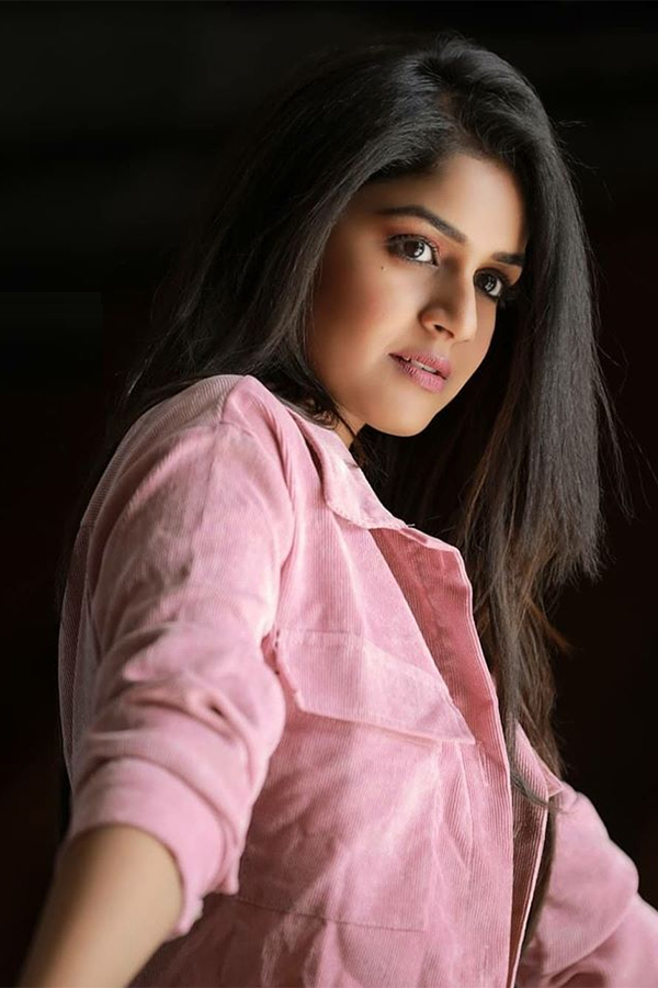 actress sanjana anand exclusive photo gallery - Sakshi26