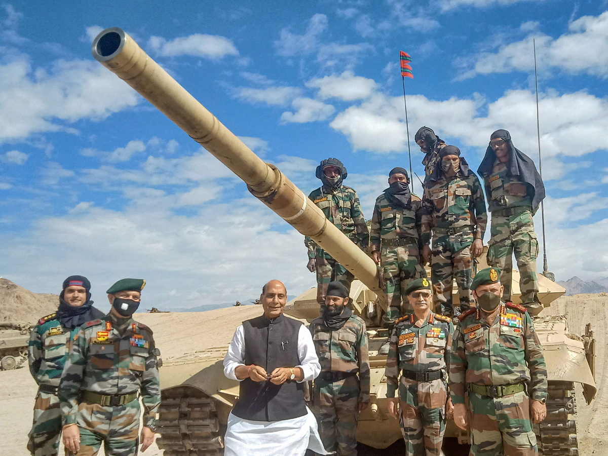 Defence Minister Rajnath Singh Visits Ladakh Photo Gallery - Sakshi9