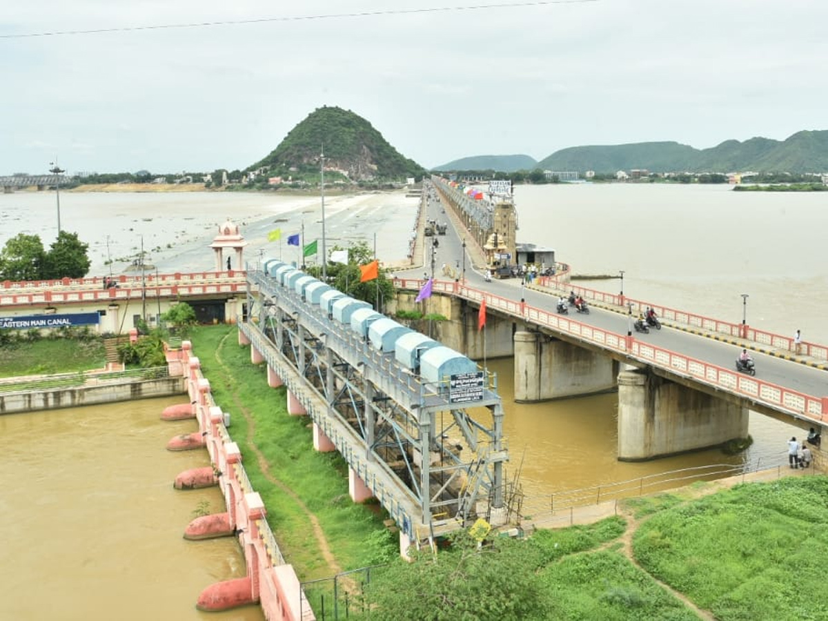 Flood Water at Prakasham Barrage Photo Gallery - Sakshi4