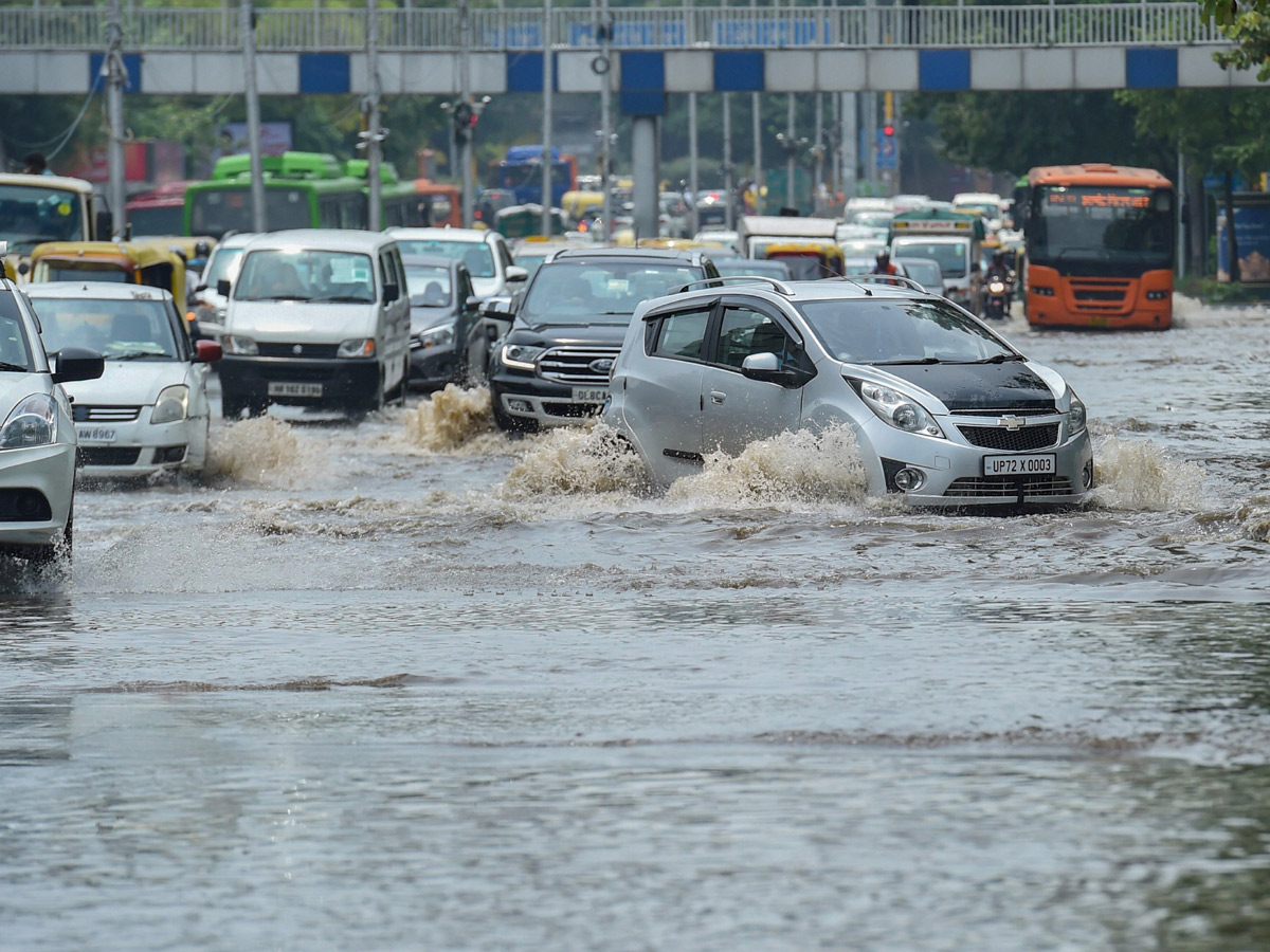  Heavy rains lash Delhi Photo Gallery - Sakshi5