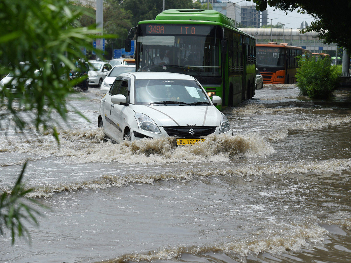  Heavy rains lash Delhi Photo Gallery - Sakshi7