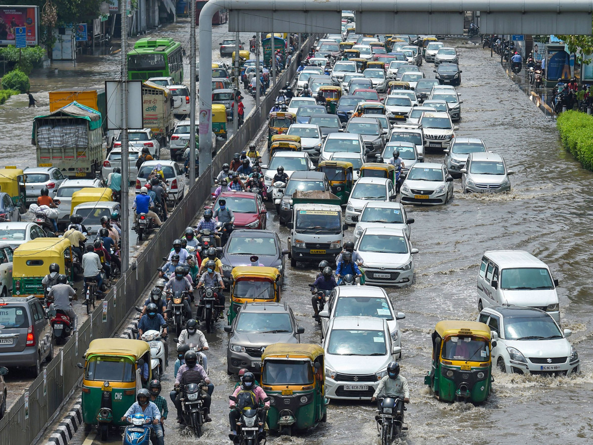  Heavy rains lash Delhi Photo Gallery - Sakshi9