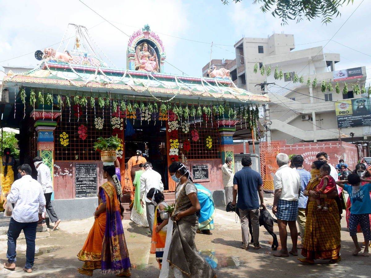 bonalu in hyderabad 2020 Photo Gallery - Sakshi14