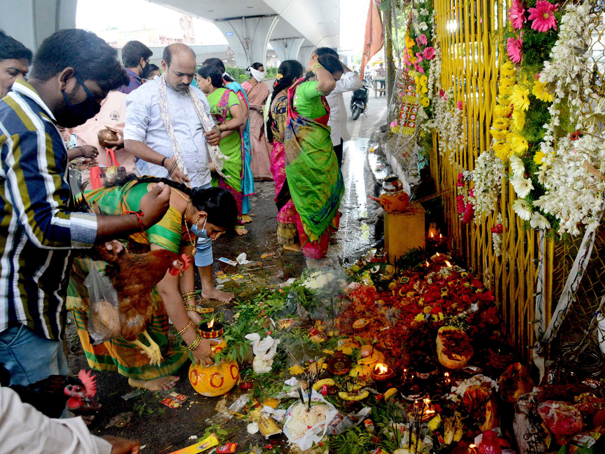 bonalu in hyderabad 2020 Photo Gallery - Sakshi15