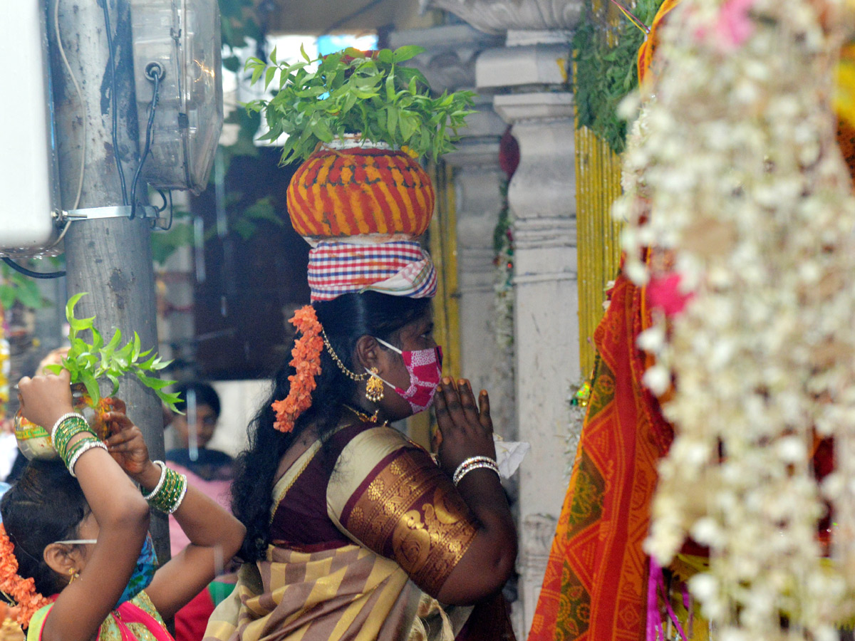 bonalu in hyderabad 2020 Photo Gallery - Sakshi19