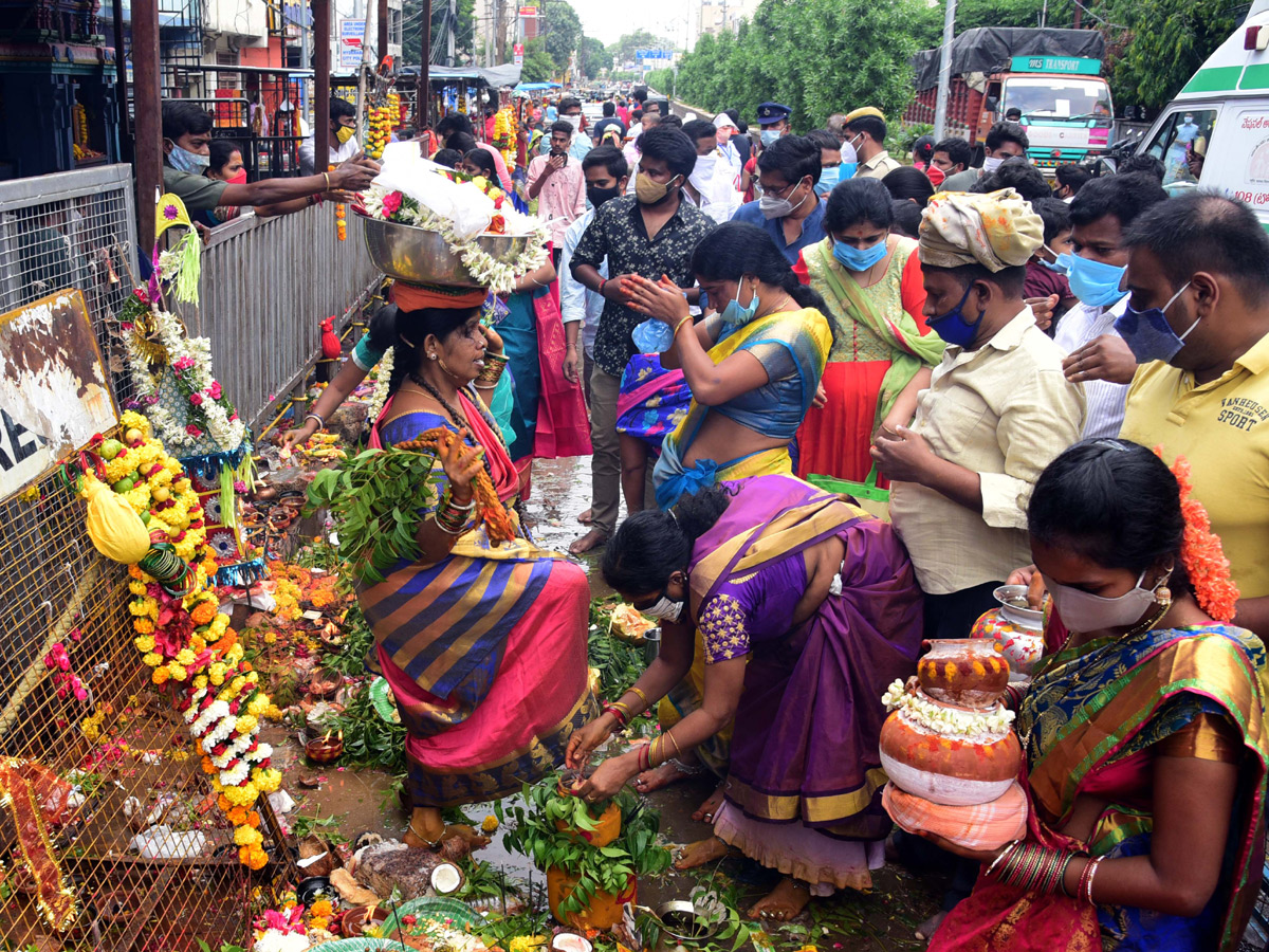 bonalu in hyderabad 2020 Photo Gallery - Sakshi21