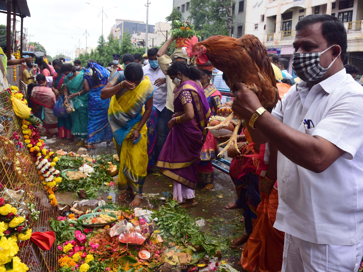 bonalu in hyderabad 2020 Photo Gallery - Sakshi22