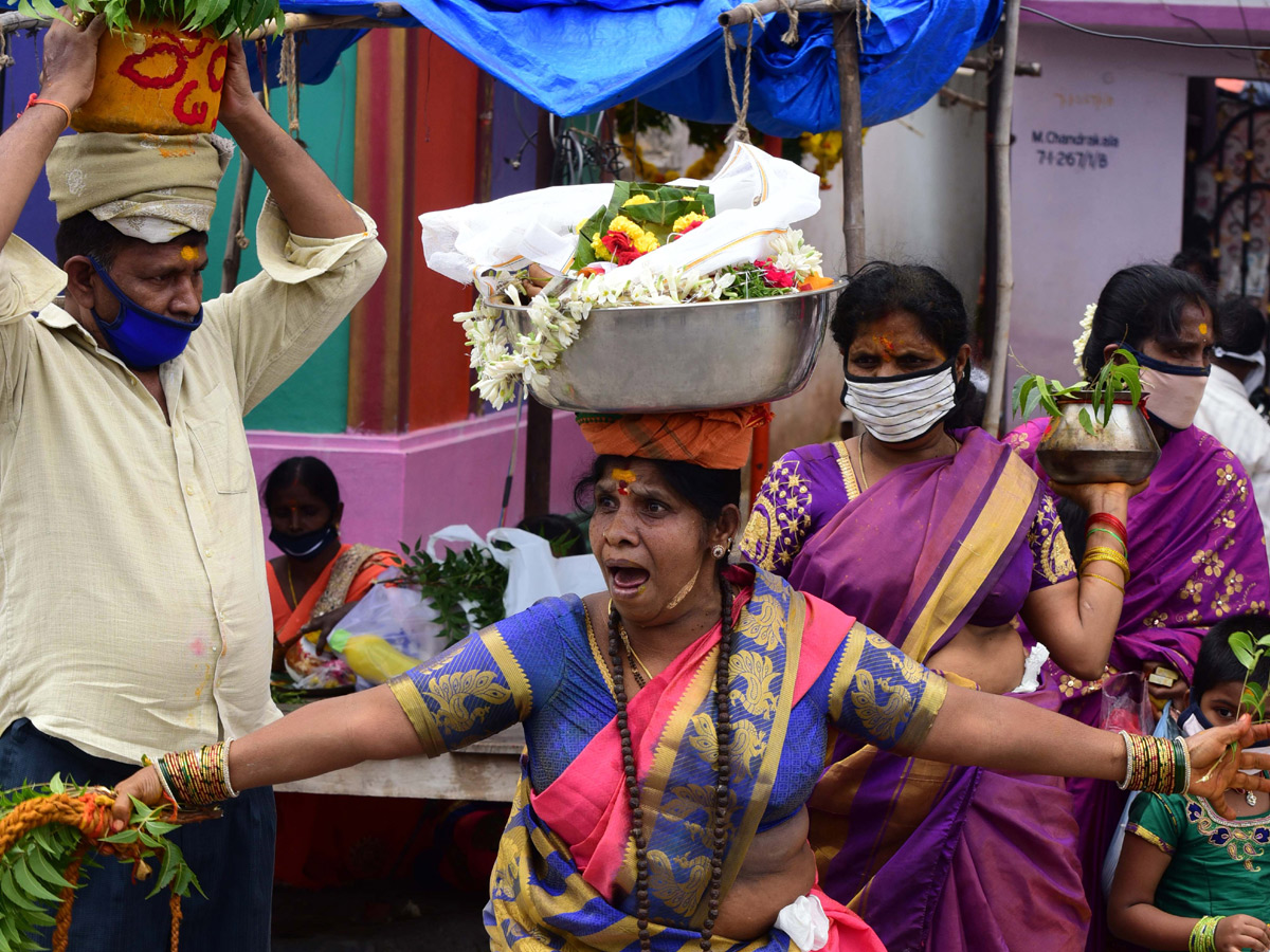 bonalu in hyderabad 2020 Photo Gallery - Sakshi23