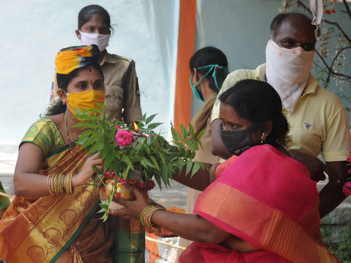 bonalu in hyderabad 2020 Photo Gallery - Sakshi28