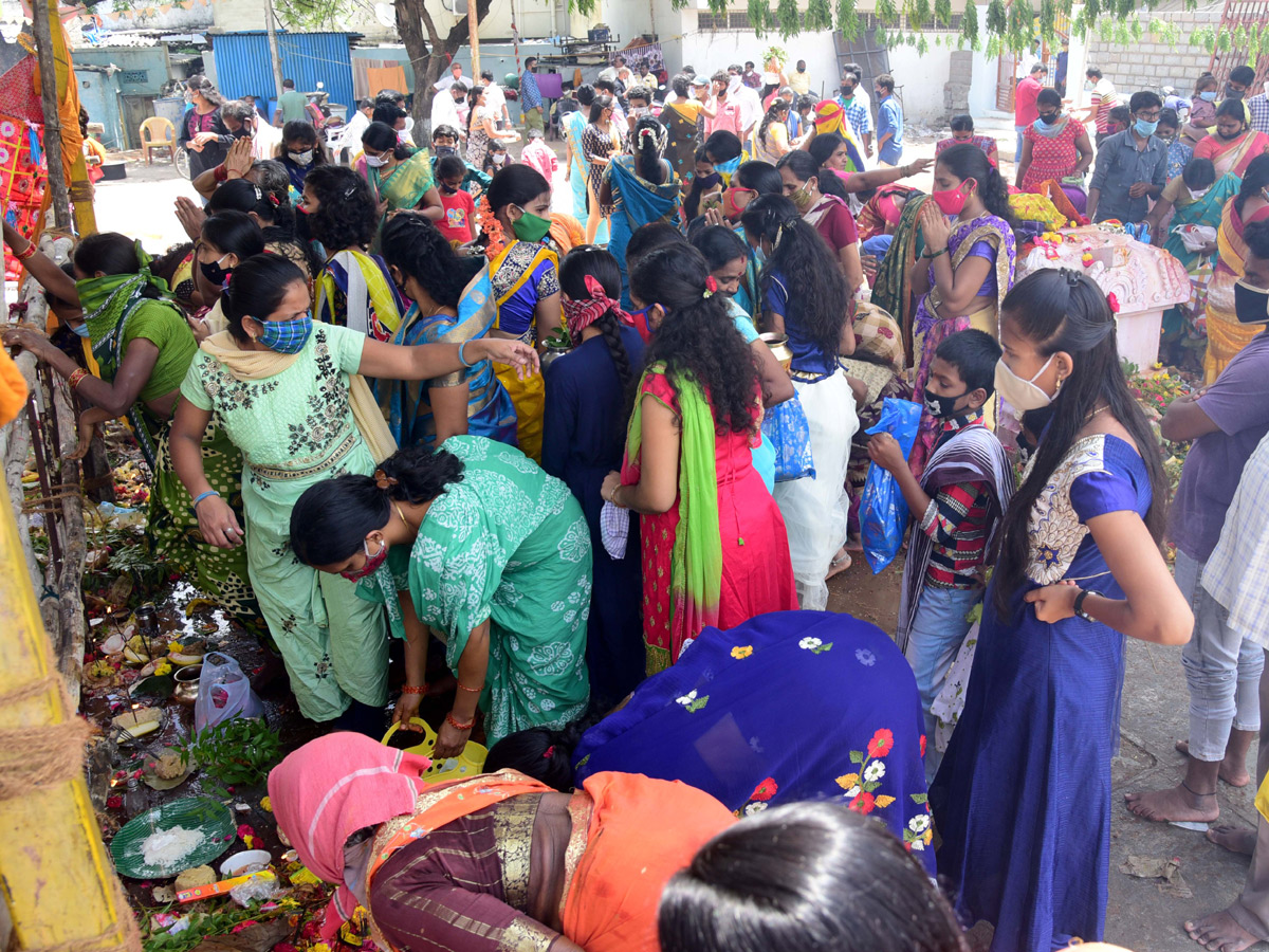 bonalu in hyderabad 2020 Photo Gallery - Sakshi4