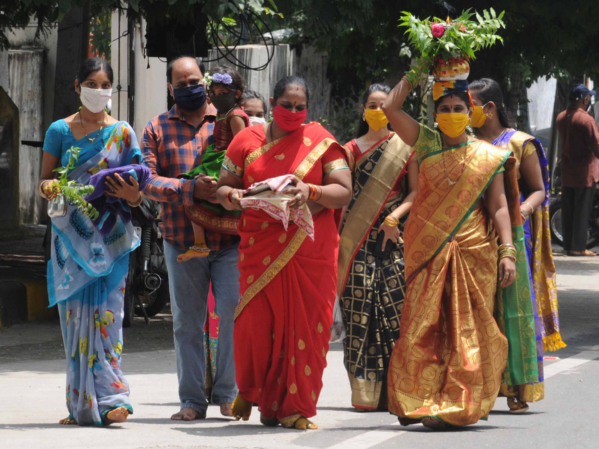 bonalu in hyderabad 2020 Photo Gallery - Sakshi29