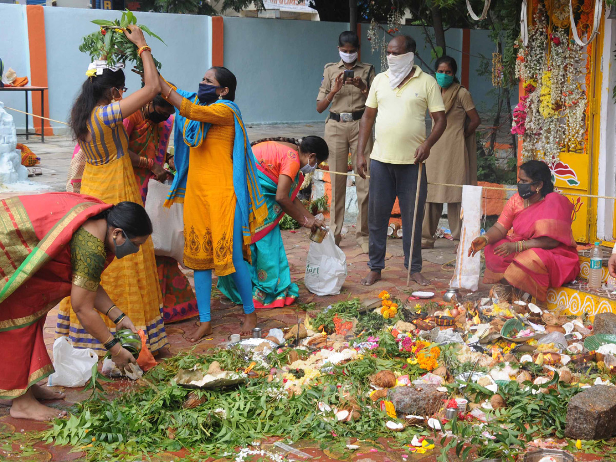 bonalu in hyderabad 2020 Photo Gallery - Sakshi30