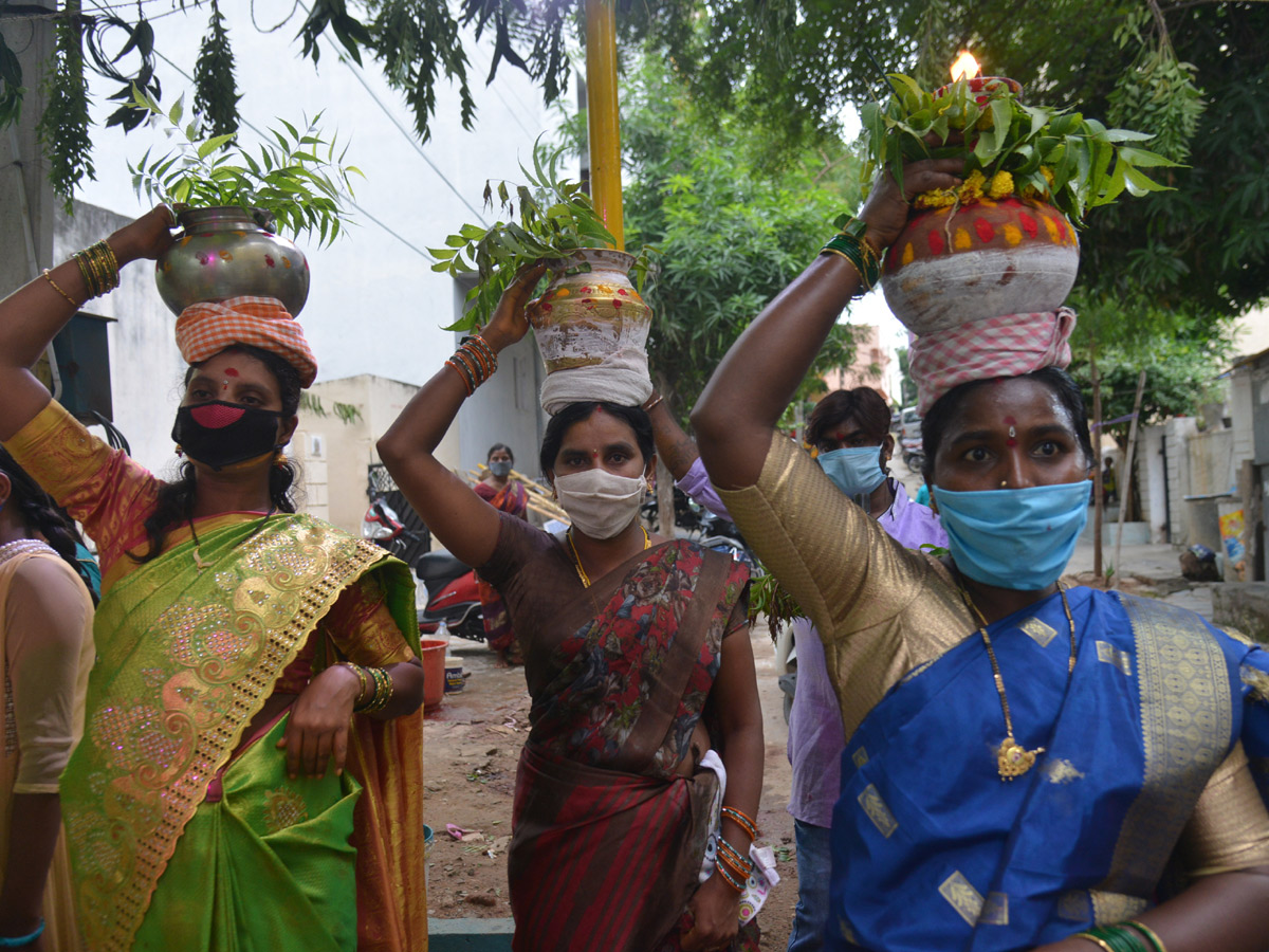 bonalu in hyderabad 2020 Photo Gallery - Sakshi39