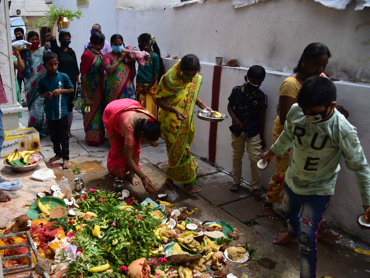 bonalu in hyderabad 2020 Photo Gallery - Sakshi6