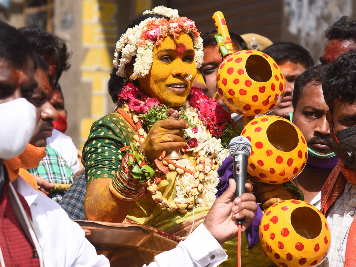 Telangana Bonalu Festival Photo Gallery - Sakshi13