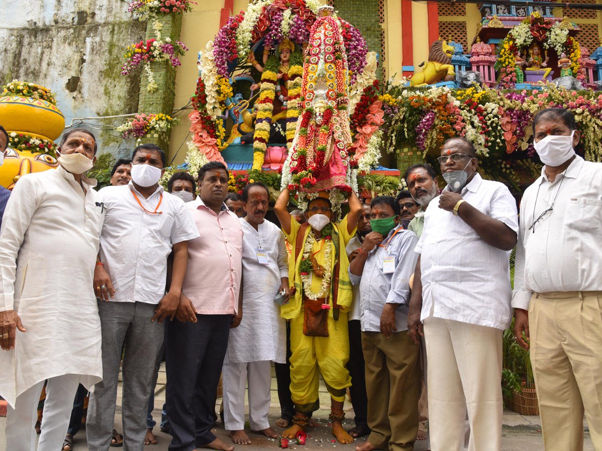 Telangana Bonalu Festival Photo Gallery - Sakshi7