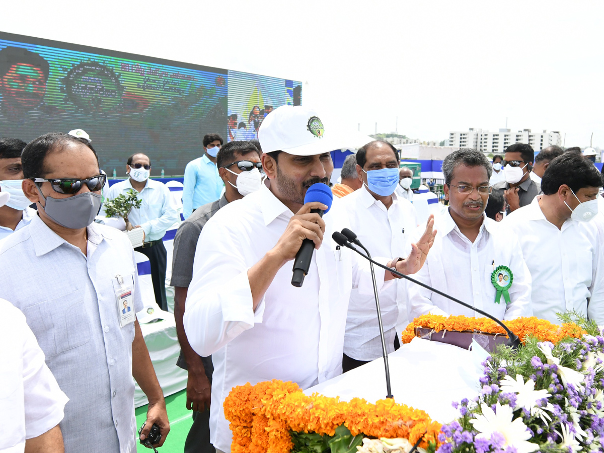 CM Jagan launches 71st Vana Mahotsavam in Krishna district Photo Gallery - Sakshi6