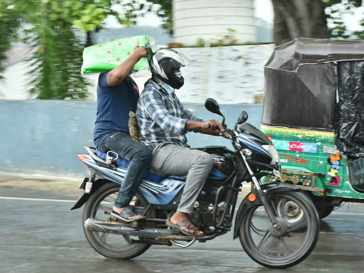 Heavy ranins in Andhra pradesh And Telangana Photo Gallery  - Sakshi5