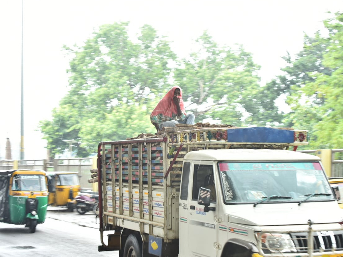 Heavy ranins in Andhra pradesh And Telangana Photo Gallery  - Sakshi6