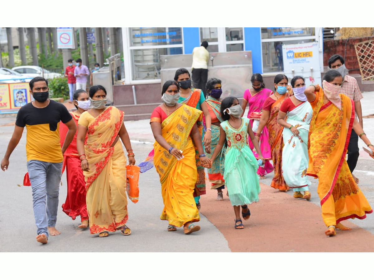 Sravana masam specialpujas vijayawada durgamma temple photo gallery - Sakshi16