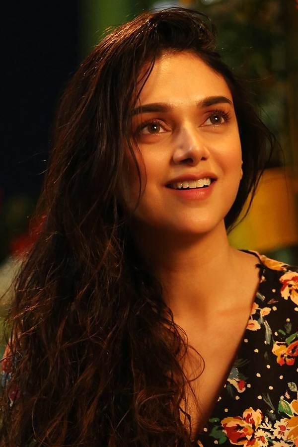 Actress Aditi rao hydari exclusive photo gallery - Sakshi24