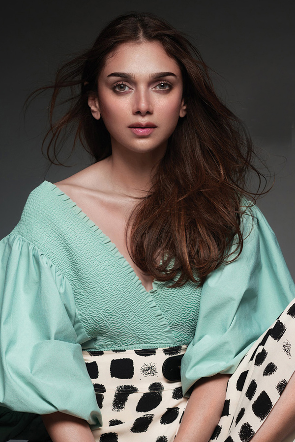 Actress Aditi rao hydari exclusive photo gallery - Sakshi35