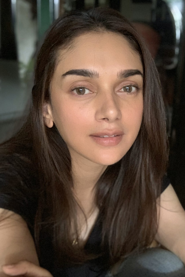 Actress Aditi rao hydari exclusive photo gallery - Sakshi36