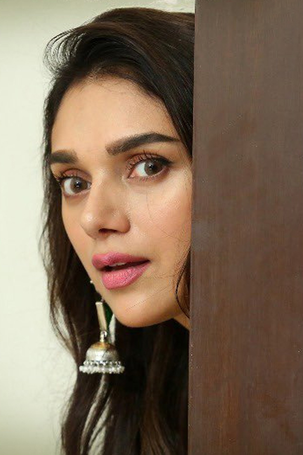 Actress Aditi rao hydari exclusive photo gallery - Sakshi37