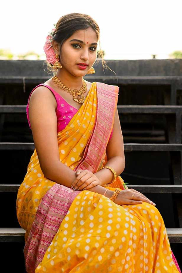 Pranavi Manukonda Photo Gallery - Sakshi15