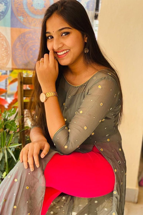 Pranavi Manukonda Photo Gallery - Sakshi21