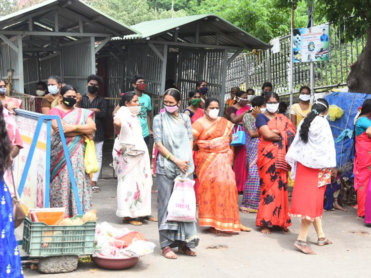 Sravana masam specialpujas vijayawada durgamma temple photo gallery - Sakshi4