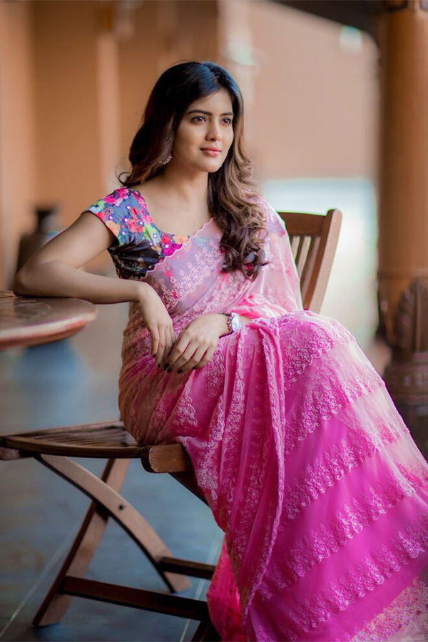 actress Amritha Aiyer exclusive photo gallery - Sakshi31