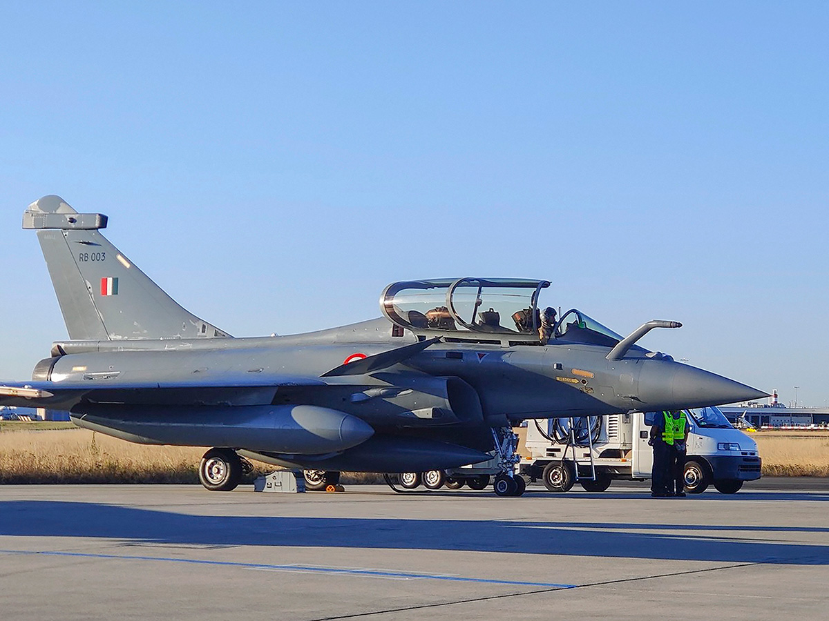 Rafale fighter jets land safely at IAF airbase in Ambala Photo gallery - Sakshi17