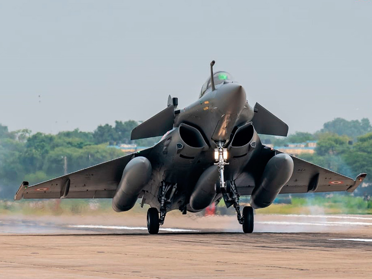 Rafale fighter jets land safely at IAF airbase in Ambala Photo gallery - Sakshi3