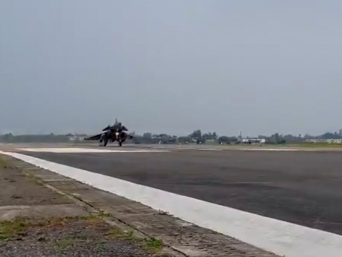 Rafale fighter jets land safely at IAF airbase in Ambala Photo gallery - Sakshi9