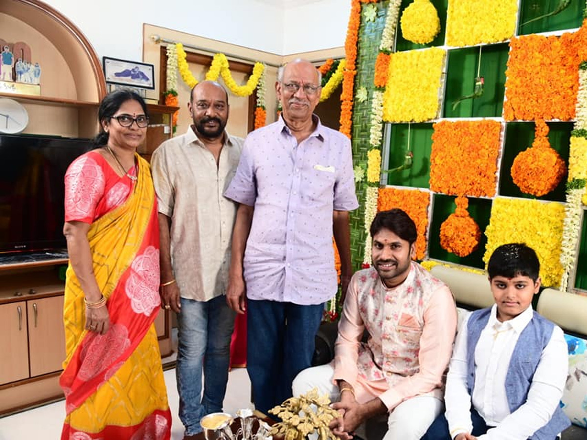 producer vallurupalli ramesh son raghavendra maharshis wedding photo gallery - Sakshi17