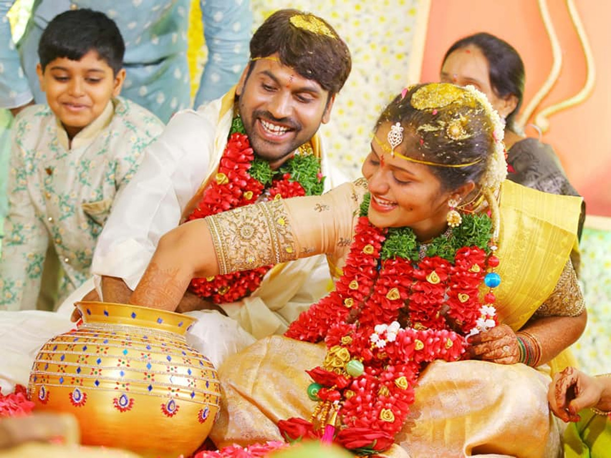 producer vallurupalli ramesh son raghavendra maharshis wedding photo gallery - Sakshi20