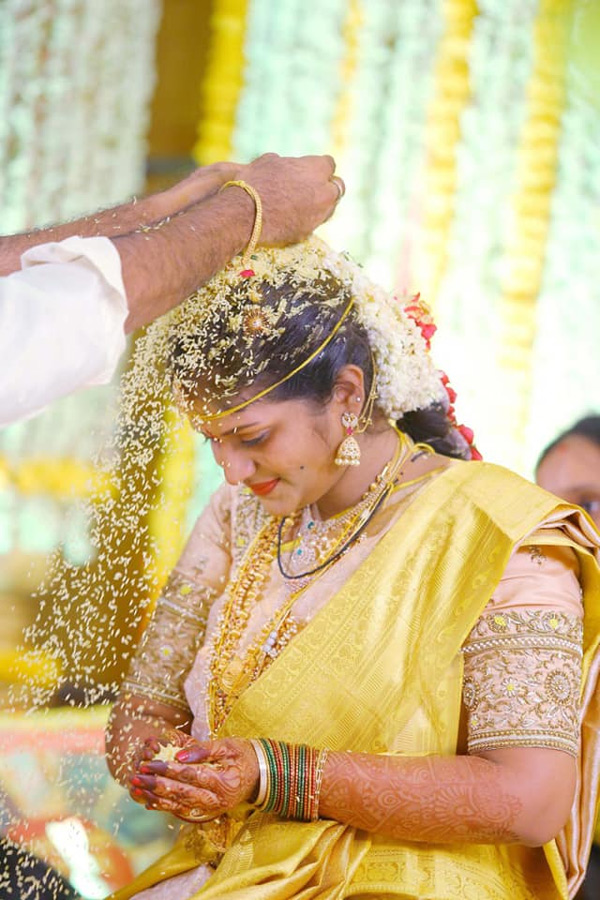 producer vallurupalli ramesh son raghavendra maharshis wedding photo gallery - Sakshi24