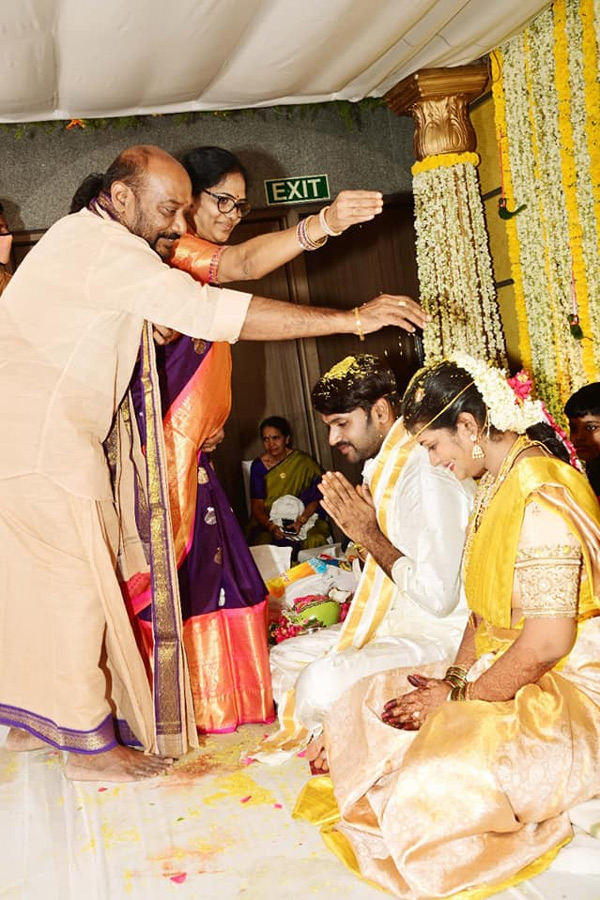 producer vallurupalli ramesh son raghavendra maharshis wedding photo gallery - Sakshi26