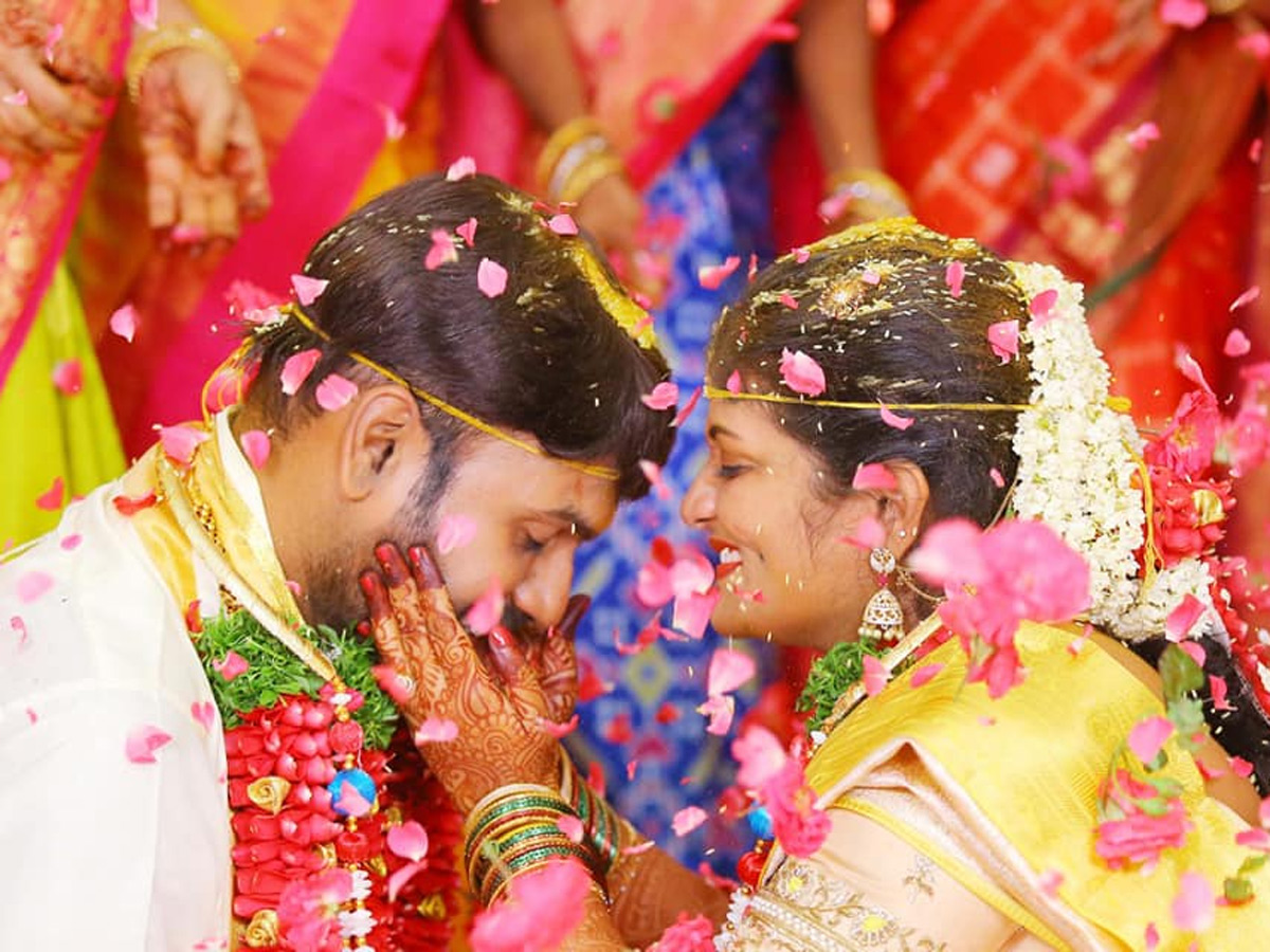 producer vallurupalli ramesh son raghavendra maharshis wedding photo gallery - Sakshi3