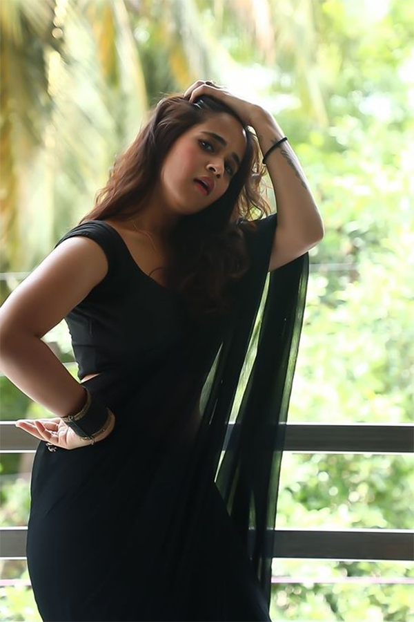 Actress Deepthi Sunaina exclusive photo gallery - Sakshi6