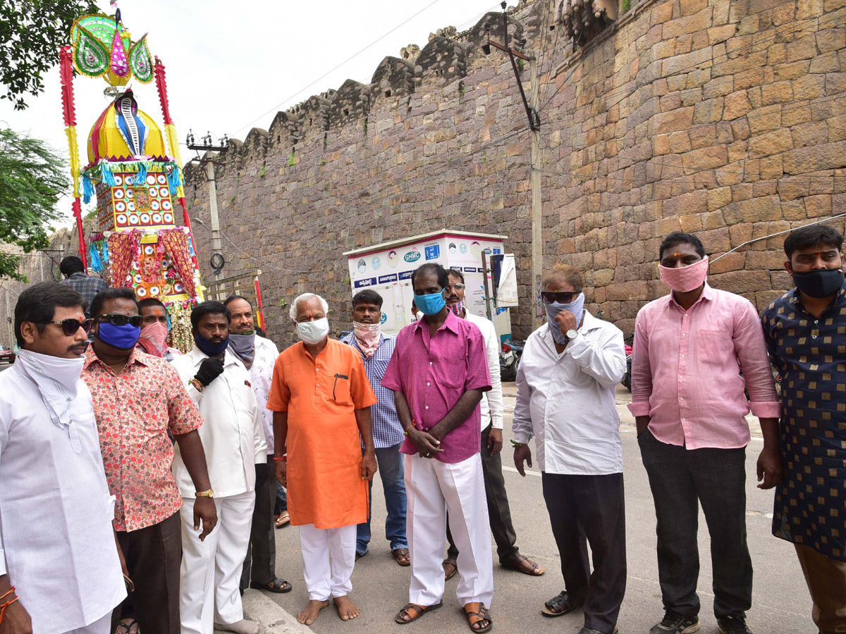 bonalu celebrations in hyderabad Photo Gallery - Sakshi2