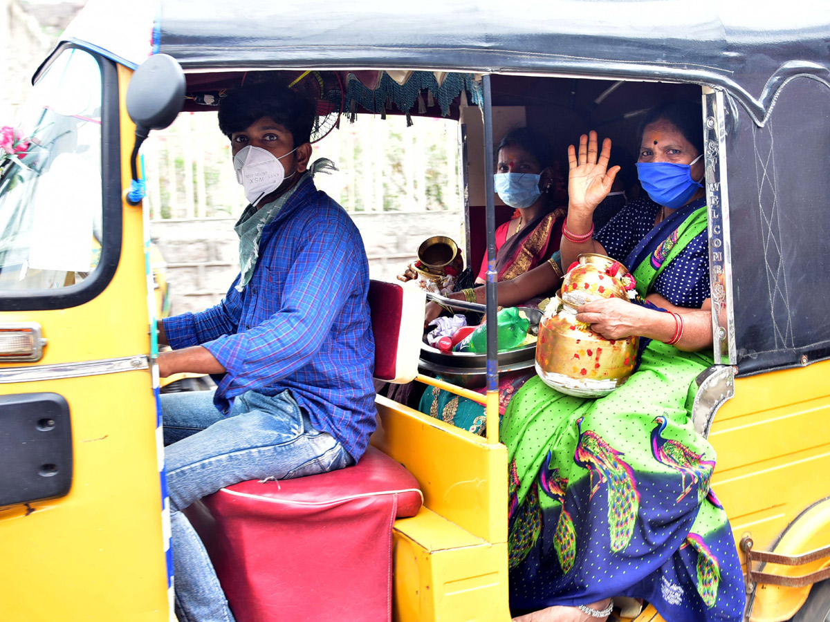 bonalu celebrations in hyderabad Photo Gallery - Sakshi5