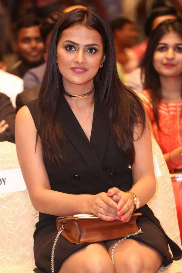 jersey heroine Shraddha Srinath Photo Gallery - Sakshi8