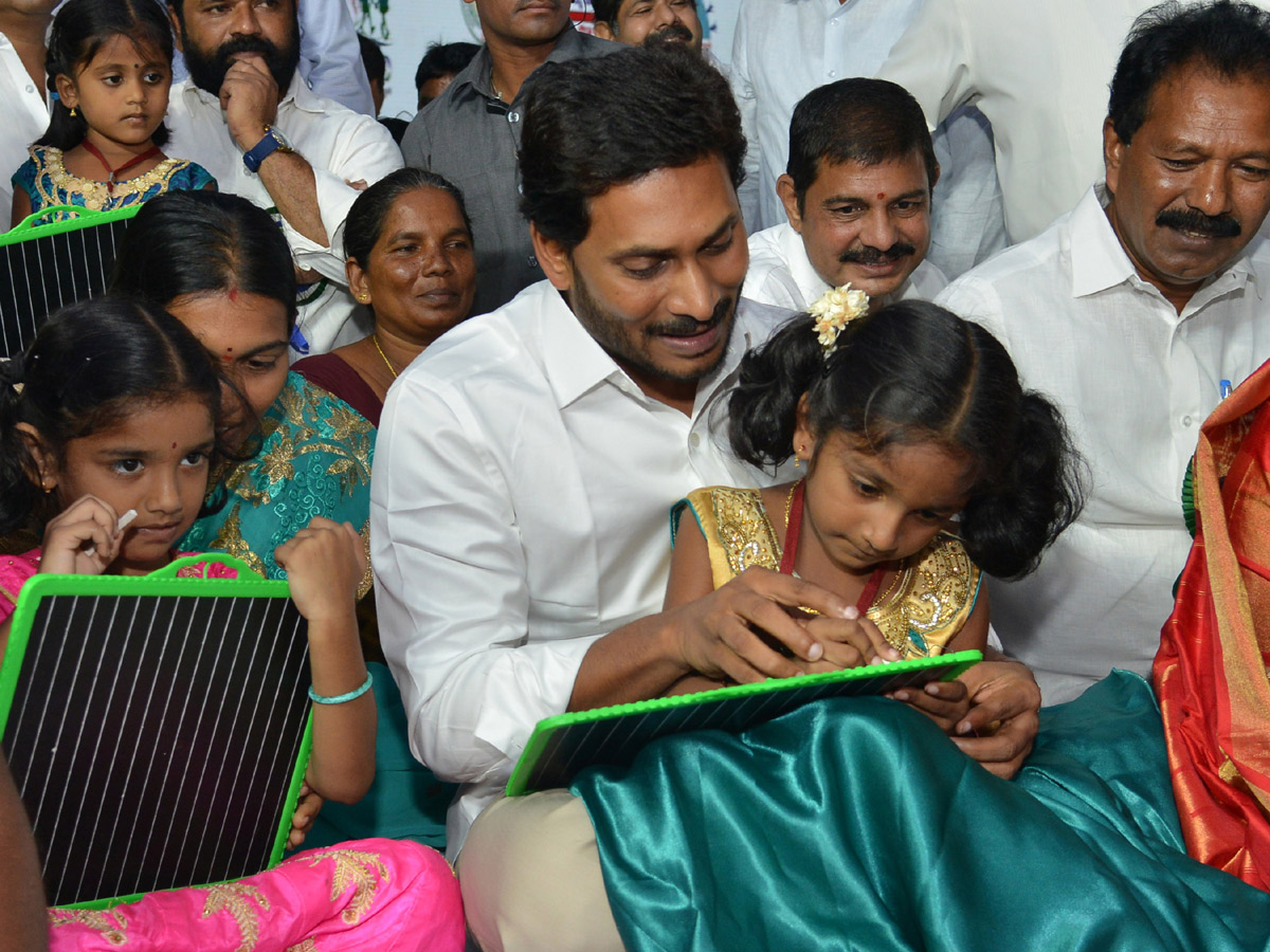 YS Rajasekhara Reddy and YS Jagan Mohan Reddy Photos Gallery - Sakshi25