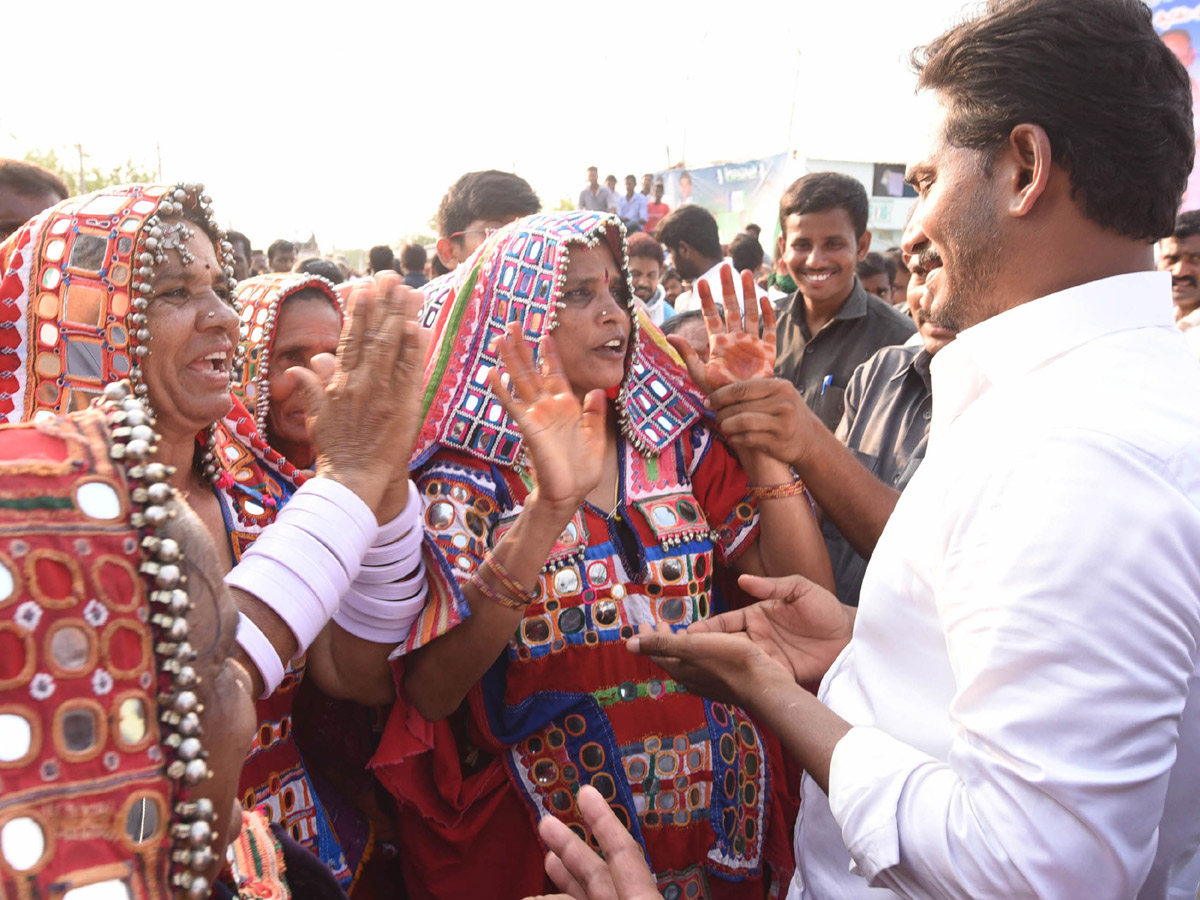 YS Rajasekhara Reddy and YS Jagan Mohan Reddy Photos Gallery - Sakshi37