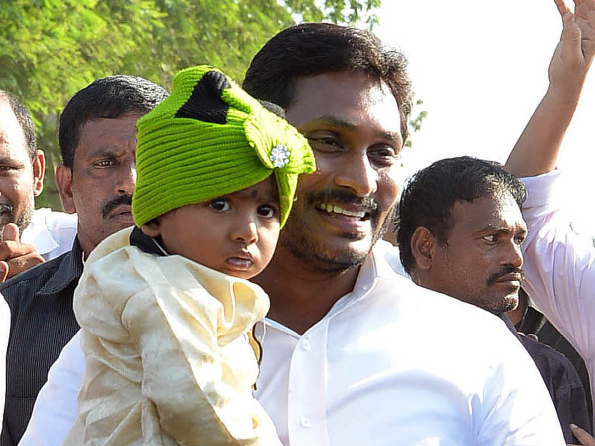 YS Rajasekhara Reddy and YS Jagan Mohan Reddy Photos Gallery - Sakshi9